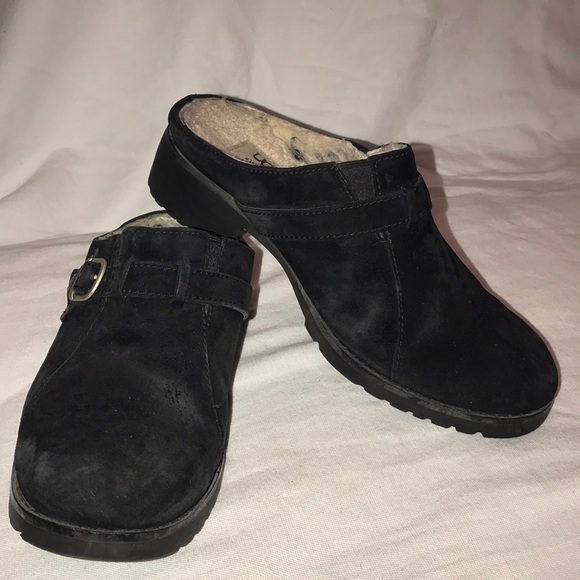 UGG Shoes - Ugg Suede Clogs Slip On Shoes Size 7